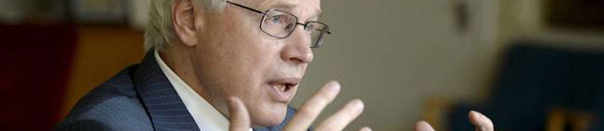 n this Nov. 2, 2015 file photo, Finnish Professor Bengt Holmstrom of Massachusetts Institute of Technology attends a business seminar in Helsinki, Finland. / Courtesy of Jussi Nukari/Lehtikuva via AP, File